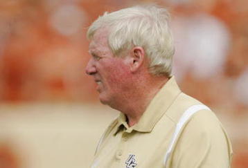 AUSTIN, TX - NOVEMBER 07:  Head coach George O'Leary of the UCF Knights watches his team struggle against the Texas Longhorns on November 7, 2009 at Darrell K Royal - Texas Memorial Stadium in Austin, Texas.  Texas won 35-3.  (Photo by Brian Bahr/Getty Images)
