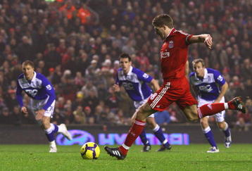 LIVERPOOL, ENGLAND - NOVEMBER 09:   Steven Gerrard of Liverpool scores his team's second goal from the penalty spot during the Barclays Premier League match between Liverpool and Birmingham City at Anfield on November 9, 2009 in Liverpool, England. (Photo by Alex Livesey/Getty Images)