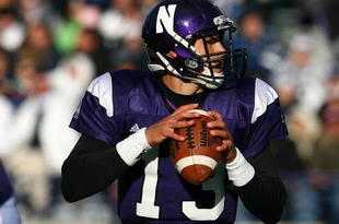 EVANSTON, IL - OCTOBER 31: Mike Kafka #13 of the Northwestern Wildcats looks for a receiver against the Penn State Nittany Lions at Ryan Field on October 31, 2009 in Evanston, Illinois. Penn State defeated Northwestern 34-13. (Photo by Jonathan Daniel/Getty Images)