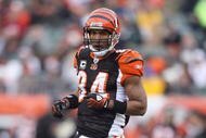 CINCINNATI - DECEMBER 14: T,J, Houshmandzadeh #84 of the Cincinnati Bengals moves on the field during the NFL game against the Washington Redskins on December 14, 2008 at Paul Brown Stadium in Cincinnati, Ohio. The Bengals won 20-13. (Photo by Andy Lyons/Getty Images)
