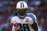 SAN FRANCISCO - NOVEMBER 08:  Chris Johnson #28 of the Tennessee Titans runs against the San Francisco 49ers during an NFL game on November 8, 2009 at Candlestick Park in San Francisco, California.  (Photo by Jed Jacobsohn/Getty Images)