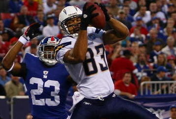 EAST RUTHERFORD, NJ - NOVEMBER 08:  Vincent Jackson #83 of the San Diego Chargers makes a touchdown catch under pressure from Corey Webster #23 of the the New York Giants on November 8, 2009 at Giants Stadium in East Rutherford, New Jersey.  (Photo by Chris McGrath/Getty Images)