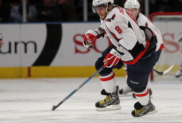 NEW YORK - NOVEMBER 17:  Alex Ovechkin #8 of the Washington Capitals skates against the New York Rangers at Madison Square Garden on November 17, 2009 in New York, New York.  (Photo by Bruce Bennett/Getty Images)