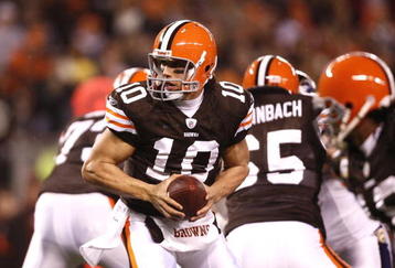 CLEVELAND - NOVEMBER 16: Quarterback Brady Quinn #10 of the Cleveland Browns turns to hand the ball off against the Baltimore Ravens at Cleveland Browns Stadium on November 16, 2009 in Cleveland, Ohio.  (Photo by Matt Sullivan/Getty Images)