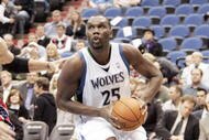 MINNEAPOLIS - OCTOBER 28: Al Jefferson #25 of the Minnesota Timberwolves drives to the basket against the New Jersey Nets at the Target Center on October 28, 2009 in Minneapolis, Minnesota. The Timberwolves defeated the Nets 95-93. NOTE TO USER: User expressly acknowledges and agrees that, by downloading and or using this photograph, User is consenting to the terms and conditions of the Getty Images License Agreement. (Photo by Genevieve Ross/Getty Images)