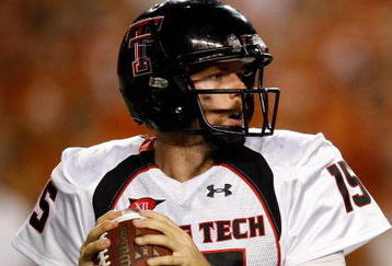 AUSTIN, TX - SEPTEMBER 19:  Quarterback Taylor Potts #15 of the Texas Tech Red Raiders drops back to pass against the Texas Longhorns at Darrell K Royal-Texas Memorial Stadium on September 19, 2009 in Austin, Texas.  (Photo by Ronald Martinez/Getty Images)