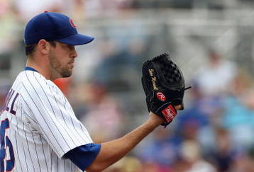 MESA, AZ - MARCH 03:  Starting pitcher Sean Marshall #45 of the Chicago Cubs pitches against the Oakland Athletics during the spring training game at HoHoKam Park on March 3, 2009 in Mesa, Arizona. The Cubs defeated the A's 6-4.  (Photo by Christian Petersen/Getty Images)