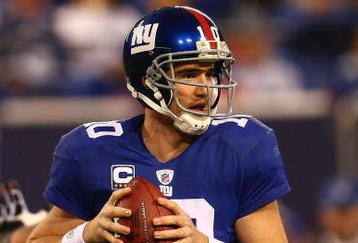 EAST RUTHERFORD, NJ - NOVEMBER 08:  Eli Manning #10 of the New York Giants looks to pass  against the San Diego Chargers on November 8, 2009 at Giants Stadium in East Rutherford, New Jersey.  (Photo by Chris McGrath/Getty Images)