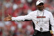 SAN FRANCISCO - NOVEMBER 08:  Head coach Mike Singletary of the San Francisco 49ers looks on against the Tennessee Titans during an NFL game on November 8, 2009 at Candlestick Park in San Francisco, California.  (Photo by Jed Jacobsohn/Getty Images)