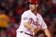 PHILADELPHIA - NOVEMBER 02:  Starting pitcher Cliff Lee #34 of the Philadelphia Phillies throws a pitch against the New York Yankees in Game Five of the 2009 MLB World Series at Citizens Bank Park on November 2, 2009 in Philadelphia, Pennsylvania. The Phillies won 8-6.  (Photo by Jed Jacobsohn/Getty Images)