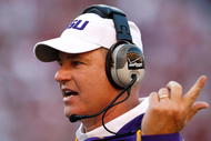 TUSCALOOSA, AL - NOVEMBER 07:  Head coach Les Miles of the Louisiana State University Tigers against the Alabama Crimson Tide at Bryant-Denny Stadium on November 7, 2009 in Tuscaloosa, Alabama.  (Photo by Kevin C. Cox/Getty Images)
