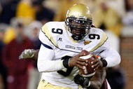 ATLANTA - OCTOBER 17:  Quarterback Josh Nesbitt #9 of the Georgia Tech Yellow Jackets against the Virginia Tech Hokies at Bobby Dodd Stadium on October 17, 2009 in Atlanta, Georgia.  (Photo by Kevin C. Cox/Getty Images)