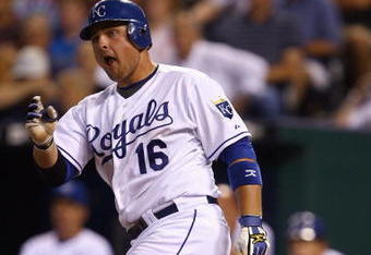 KANSAS CITY, MO - JUNE 17:  Billy Butler #16 of the Kansas City Royals bats against the Arizona Diamondbacks during the game on June 17, 2009 at Kauffman Stadium in Kansas City, Missouri. (Photo by Jamie Squire/Getty Images)