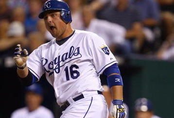 KANSAS CITY, MO - JUNE 17:  Billy Butler #16 of the Kansas City Royals bats against the Arizona Diamondbacks during the game on June 17, 2009 at Kauffman Stadium in Kansas City, Missouri. (Photo by Jamie Squire/Getty Images)