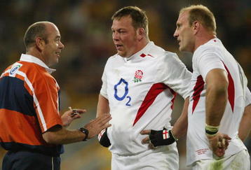 BRISBANE, AUSTRALIA - JUNE 26: (L-R) Referee Paddy O'Brien speaks with Steve Thompson and Lawrence Dallaglio of England during the rugby union international match between the Australian Wallabies and England for the Cook Cup at Suncorp Stadium June 26, 2004 in Brisbane, Australia. (Photo by Nick Laham/Getty Images)