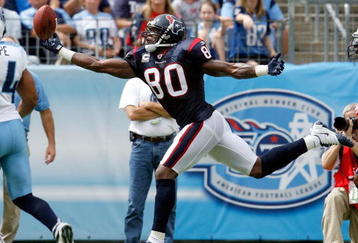NASHVILLE, TN - SEPTEMBER 20:  Andre Johnson #80 of the Houston Texans catches a touchdown pass against the Tennessee Titans during the  NFL game at LP Field on September 20, 2009 in Nashville, Tennessee. The Texans won 34-31.  (Photo by Andy Lyons/Getty Images)