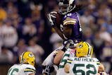 MINNEAPOLIS - OCTOBER 05:  Receiver Sidney Rice #18 of the Minnesota Vikings fields an on-side kick during the Monday Night Football game against the Green Bay Packers on October 5, 2009 at Hubert H. Humphrey Metrodome in Minneapolis, Minnesota.  (Photo by Jamie Squire/Getty Images)