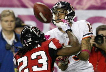 ATLANTA - OCTOBER 18:  Center back Chris Houston #23 of the Atlanta Falcons breaks up a pass tended for wide receiver Johnny Knox #13 of the Chicago Bears in the second quarter of the game at the Georgia Dome on October 18, 2009 in Atlanta, Georgia. (Photo by Kevin C. Cox/Getty Images)
