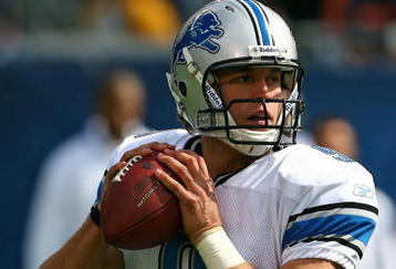 CHICAGO - OCTOBER 04: Matthew Stafford #9 of the Detroit Lions looks for a receiver against the Chicago Bears on October 4, 2009 at Soldier Field in Chicago, Illinois. The Bears defeated the Lions 48-24. (Photo by Jonathan Daniel/Getty Images)