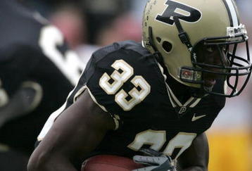 WEST LAFAYETTE, IN - SEPTEMBER 23:  Jaycen Taylor #33 of the Purdue Boilermakers rushes the ball against the Minnesota Golden Gophers during a Big Ten Conference game September 23, 2006 at Ross-Ade Stadium in West Lafayette, Indiana. Purdue won 27-21. (Photo by Andy Lyons/Getty Images)