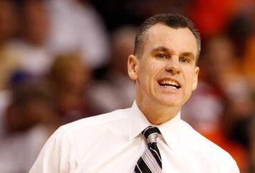 TAMPA, FL - MARCH 13:  Head coach Billy Donovan of the Florida Gators calls a play during the game against the Auburn Tigers during the quaterfinal round of the SEC Men's Basketball Tournament on March 13, 2009 at The St. Pete Times Forum in Tampa, Florida.  (Photo by Chris Graythen/Getty Images)