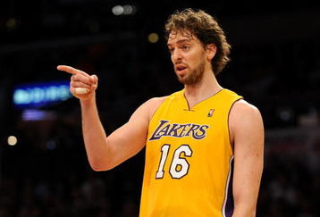 LOS ANGELES, CA - NOVEMBER 19:  Pau Gasol #16 of the Los Angeles Lakers stands on the court during the game against the Chicago Bulls on November 19, 2009 at Staples Center in Los Angeles, California.  NOTE TO USER: User expressly acknowledges and agrees that, by downloading and/or using this Photograph, User is consenting to the terms and conditions of the Getty Images License Agreement.   (Photo by Harry How/Getty Images)