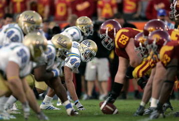 LOS ANGELES, CA - DECEMBER 01:  Bruce Davis #44 of the UCLA Bruins awaits the snap of the ball from the USC Trojans during the college football game at the Los Angeles Memorial Coliseum on December 1, 2007 in Los Angeles, California. The Trojans defeated the Bruins 24-7. (Photo by Jeff Gross/Getty Images)