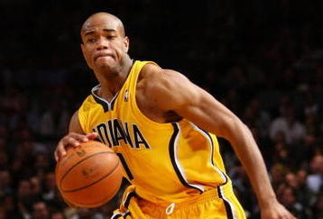 NEW YORK - FEBRUARY 23:  Jarrett Jack #1 of the Indiana Pacers drives the ball up court during the game against the New York Knicks at Madison Square Garden February 23, 2009 in New York City.  The Knicks won 123-119.  NOTE TO USER: User expressly acknowledges and agrees that, by downloading and/or using this Photograph, User is consenting to the terms and conditions of the Getty Images License Agreement.  (Photo by Chris McGrath/Getty Images)
