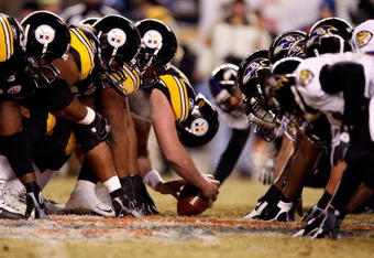 PITTSBURGH - JANUARY 18:  The Pittsburgh Steelers line up for a successful 42-yard field goal attempt by kicker Jeff Reed in the first quarter against the Baltimore Ravens during the AFC Championship game on January 18, 2009 at Heinz Field in Pittsburgh, Pennsylvania.  (Photo by Streeter Lecka/Getty Images)
