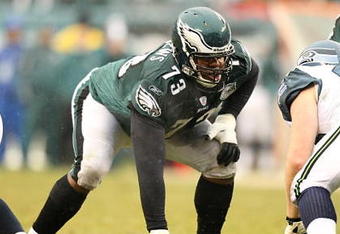 PHILADELPHIA - DECEMBER 2:  Shawn Andrews #73 of the Philadelphia Eagles crouches into position at the line of scrimmage during the NFL game against the Seattle Seahawks at the Lincoln Financial Field on December 2, 2007 in Philadelphia, Pennsylvania. (Photo by Al Bello/Getty Images)