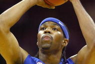 KANSAS CITY, MO - NOVEMBER 25: Alex Tyus #23 of the Florida Gators looks to move the ball against the Washington Huskies during the CBE Classic consolation game on November 25, 2008 at the Sprint Center in Kansas City, Missouri. (Photo by: Jamie Squire/Getty Images)