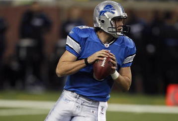 DETROIT, MI - NOVEMBER 22: Matthew Stafford #9 of the Detroit Lions looks to pass the football in the first half against the Cleveland Browns at Ford Field on November 22, 2009 in Detroit, Michigan. (Photo by Joe Robbins/Getty Images)