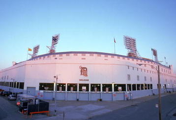 DETROIT - APRIL 12:  A general view of Tiger Stadium on Opening Day on April 12, 1999 in Detroit, Michigan.  The Tigers lost to the Twins 1-0.  (Photo by Tom Pidgeon/Getty Images)