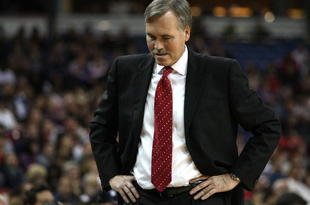 SACRAMENTO, CA - NOVEMBER 25: Head coach Mike D'Antoni of the New York Knicks looks on against the Sacramento Kings on November 25, 2009 at ARCO Arena in Sacramento, California. NOTE TO USER: User expressly acknowledges and agrees that, by downloading and/or using this Photograph, user is consenting to the terms and conditions of the Getty Images License Agreement. (Photo by Jed Jacobsohn/Getty Images)
