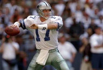 11 Oct 1998:  Quarterback Jason Garrett #17 of the Dallas Cowboys in action during the game against the Carolina Panthers at the Texas Stadium in Irving, Texas. The Cowboys defeated the Panthers 27-20. Mandatory Credit: Stephen Dunn  /Allsport