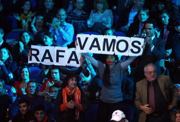 LONDON, ENGLAND - NOVEMBER 25:  Supporters watches Rafael Nadal of Spain in the men's singles first round match against Nikolay Davydenko of Russia during the Barclays ATP World Tour Finals at the O2 Arena on November 25, 2009 in London, England.  (Photo by Clive Brunskill/Getty Images)