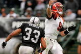 OAKLAND, CA - NOVEMBER 22:  Carson Palmer #9 of the Cincinnati Bengals throws the ball during their game against the Oakland Raiders at Oakland-Alameda County Coliseum on November 22, 2009 in Oakland, California.  (Photo by Ezra Shaw/Getty Images)