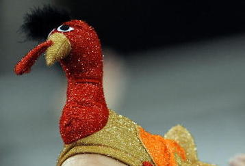 IRVING, TX - NOVEMBER 27:  A fan wears a turkey during play between the Seattle Seahawks and the Dallas Cowboys at Texas Stadium on November 27, 2008 in Irving, Texas.  (Photo by Ronald Martinez/Getty Images)