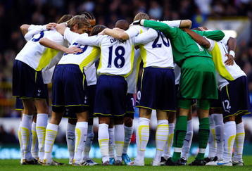 LONDON, ENGLAND - NOVEMBER 22:  Tottenham Hotspur huddle prior to the Barclays Premier League match between Tottenham Hotspur and Wigan Athletic at White Hart Lane on November 22, 2009 in London, England.  (Photo by Clive Rose/Getty Images)