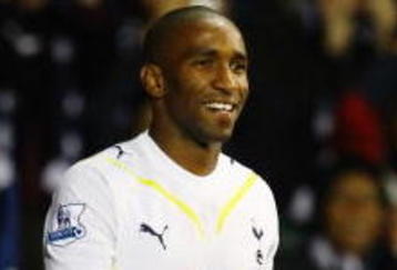 LONDON, ENGLAND - NOVEMBER 22:  Jermain Defoe of Tottenham Hotspur celebrates his fourth goal during the Barclays Premier League match between Tottenham Hotspur and Wigan Athletic at White Hart Lane on November 22, 2009 in London, England.  (Photo by Clive Rose/Getty Images)