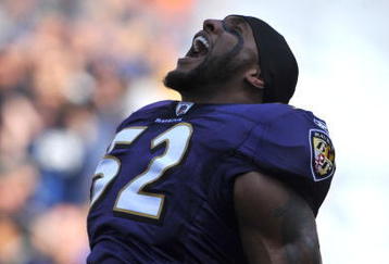 BALTIMORE - NOVEMBER 22:  Ray Lewis #52 of the Baltimore Ravens is introduced before the game against the Indianapolis Colts at M&T Bank Stadium on November 22, 2009 in Baltimore, Maryland. The Colts defeated the Ravens 17-15. (Photo by Larry French/Getty Images)