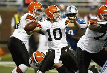 DETROIT, MI - NOVEMBER 22: Brady Quinn #10 of the Cleveland Browns looks to pass the football against the Detroit Lions at Ford Field on November 22, 2009 in Detroit, Michigan. The Lions came from behind to defeat the Browns 38-37. (Photo by Joe Robbins/Getty Images)