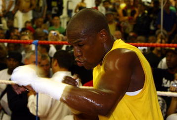 LONDON, ENGLAND - MAY 22:  Boxing superstar Floyd Mayweather in his first open workout since coming out of retirement, as he prepares for his fight against Juan Manuel Marquez of Mexico, at Peacock Gym on May 22, 2009 in London, England.  The fight's due to take place on July 18, 2009 at the MGM Grand in Las Vegas, Nevada. (Photo by Julian Finney/Getty Images)