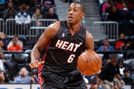 ATLANTA - NOVEMBER 18:  Mario Chalmers #6 of the Miami Heat against the Atlanta Hawks at Philips Arena on November 18, 2009 in Atlanta, Georgia.  (Photo by Kevin C. Cox/Getty Images)
