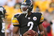 PITTSBURGH - AUGUST 13: Dennis Dixon #2 of the Pittsburgh Steelers warms up prior to a preseason NFL game against the Arizona Cardinals on August 13, 2009 at Heinz Field in Pittsburgh, Pennsylvania. (Photo by Rick Stewart/Getty Images)