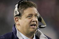 JACKSONVILLE, FLORIDA - FEBRUARY 06: Offensive coordinator Charlie Weis of the New England Patriots on the sidelines against the Philadelphia Eagles during Super Bowl XXXIX at Alltel Stadium on February 6, 2005 in Jacksonville, Florida. The Patriots defeated the Eagles 24-21. (Photo by Andy Lyons/Getty Images)