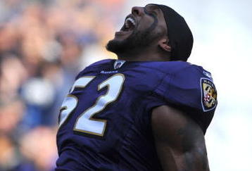 BALTIMORE - NOVEMBER 22:  Ray Lewis #52 of the Baltimore Ravens is introduced before the game against the Indianapolis Colts at M&T Bank Stadium on November 22, 2009 in Baltimore, Maryland. The Colts defeated the Ravens 17-15. (Photo by Larry French/Getty Images)