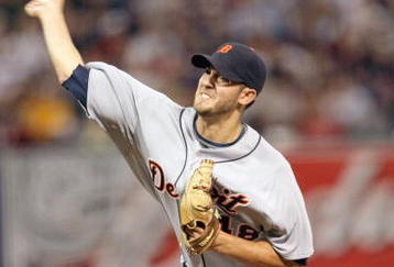 MINNEAPOLIS - OCTOBER 06: Starting pitcher Rick Porcello #48 of the Detroit Tigers pitches during the American League Tiebreaker game against the Minnesota Twins on October 6, 2009 at Hubert H. Humphrey Metrodome in Minneapolis, Minnesota. (Photo by Jamie Squire/Getty Images)