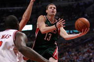CHICAGO - MARCH 06: Luke Ridnour #13 of the Milwaukee Bucks drives for a shot attempt against the Chicago Bulls at the United Center on March 6, 2009 in Chicago, Illinois. NOTE TO USER: User expressly acknowledges and agreees that, by downloading and/or using this Photograph, User is consenting to the terms and conditions of the Getty Images License Agreement. (Photo by Jonathan Daniel/Getty Images)
