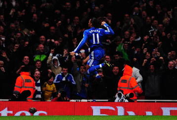 LONDON, ENGLAND - NOVEMBER 29:  Didier Drogba of Chelsea celebrates scoring his second goal during the Barclays Premier League match between Arsenal and Chelsea at the Emirates Stadium on November 29, 2009 in London, England.  (Photo by Mike Hewitt/Getty Images)